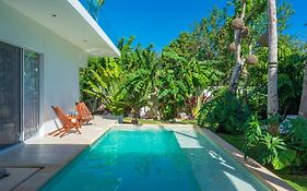 Chic & Mexican Villa, A True Oasis Pool, Security